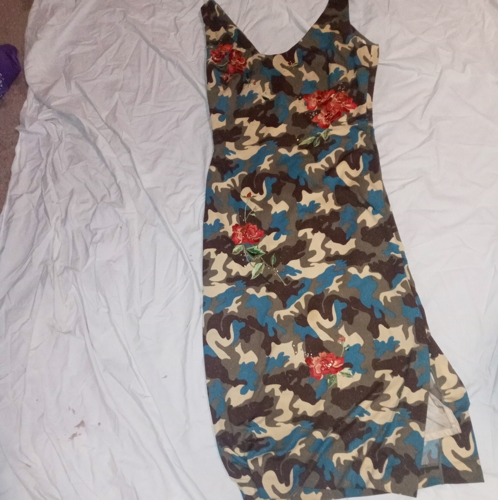 Surveillance pencil dress camouflage